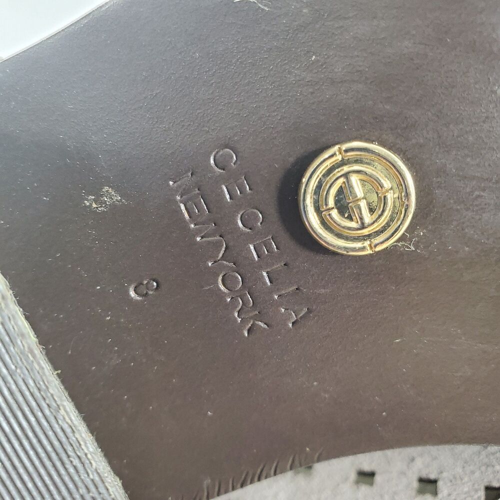 8 Cecelia Anthropologie Tate Suede Bootie Cut Out Perforated Taupe Ankle Boot - Picture 10 of 10